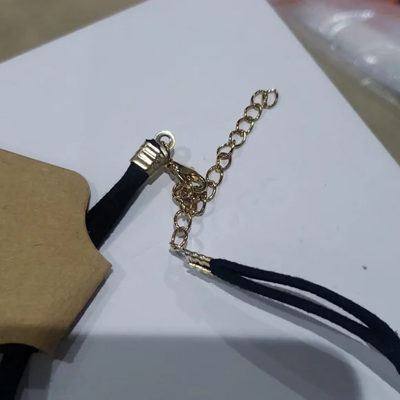 Chocker Necklace - Picture 5 of 5